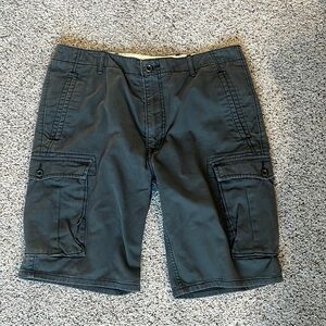 Levi cargo shorts